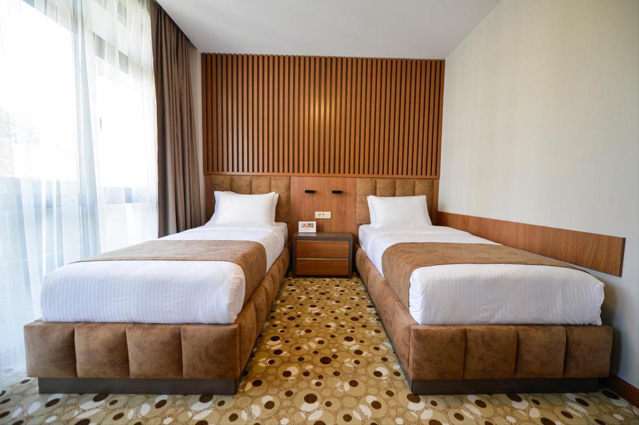 Calligraphy Hotel And Cottages ムツヴァネ・コンスキ エクステリア 写真
