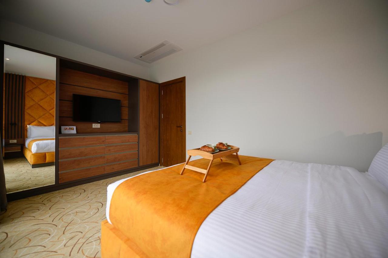 Calligraphy Hotel And Cottages ムツヴァネ・コンスキ エクステリア 写真