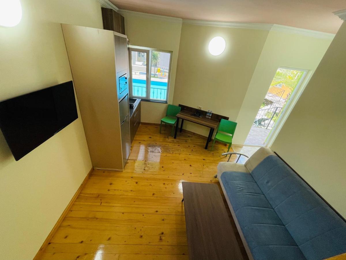 Calligraphy Hotel And Cottages ムツヴァネ・コンスキ エクステリア 写真