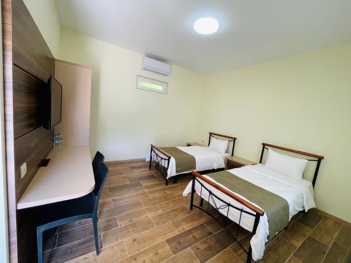 Calligraphy Hotel And Cottages ムツヴァネ・コンスキ エクステリア 写真